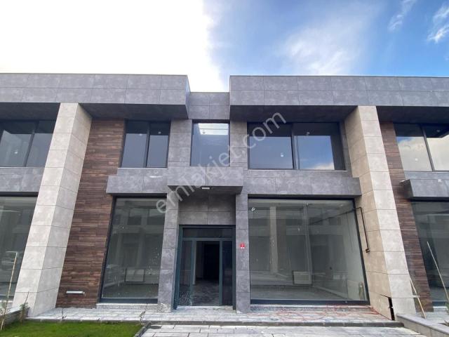 Emlak 72 'den Yeni Ticaret Merkezi'nde Satılık 3 Katlı İşyeri