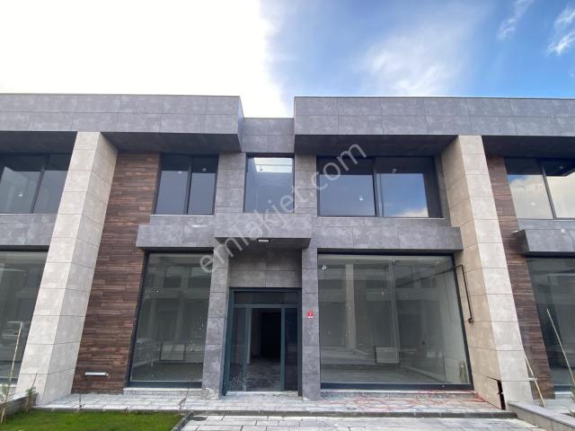 Emlak 72 'den Yeni Ticaret Merkezi'nde Satılık 3 Katlı İşyeri