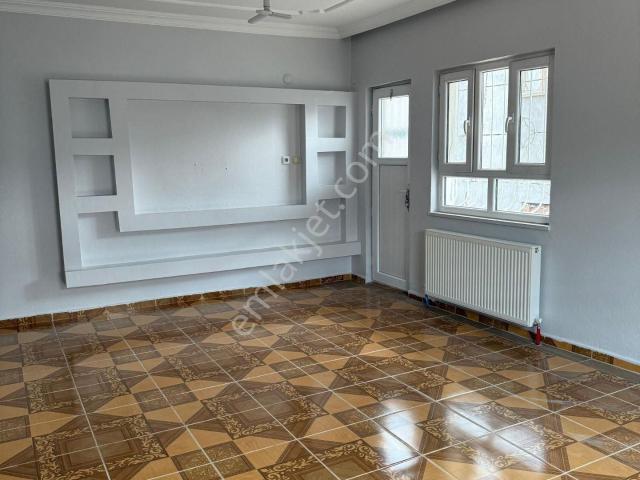Emlak 72'den Körükte Kiralık 3+1 Daire Giriş Kat 130m²