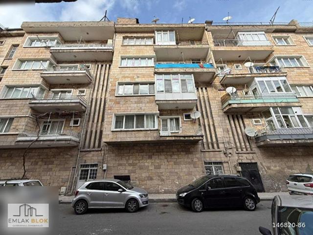 EMLAK BLOKTAN SATILIK EMEK MAH.3+1 DAİRE