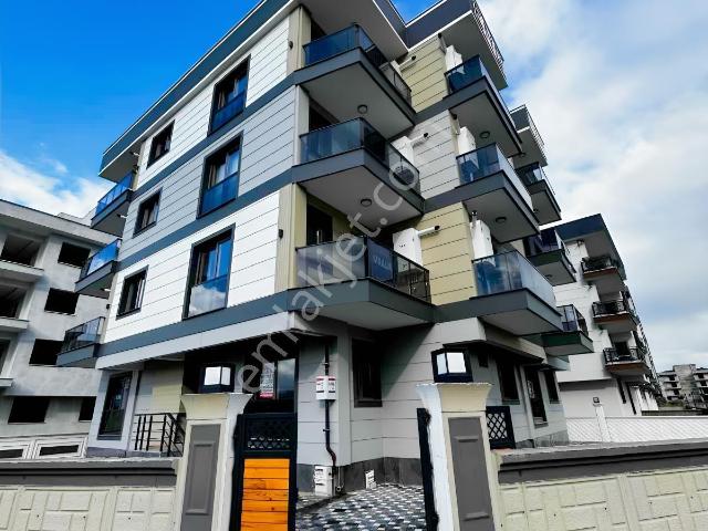 Emlak Center'dan Muradiye Mah Satılık 1+1 Sıfır Daire