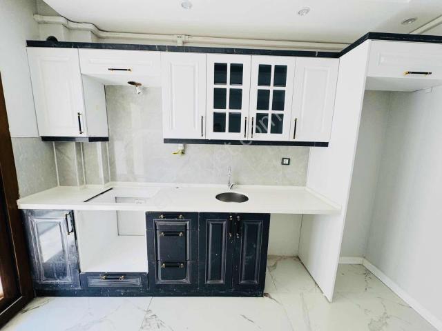 Emlak Center'dan Muradiye Mah Satılık 2+1 Sıfır Daire