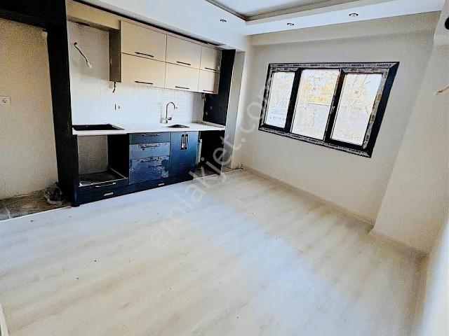 Emlak Center'dan Muradiye Mah Satılık 2+1 Sıfır Daire