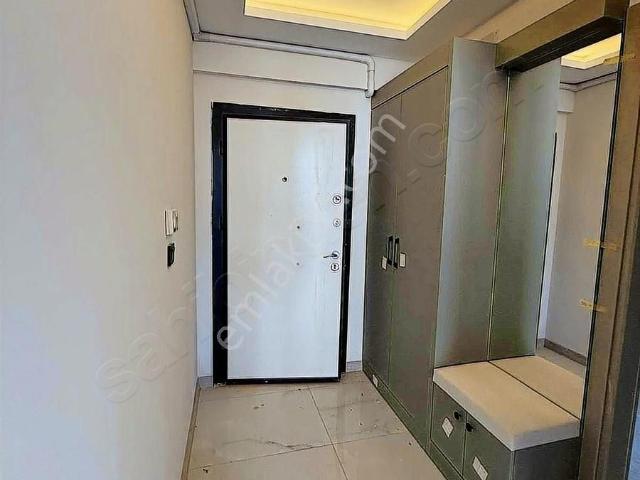 Emlak Center'dan Muradiye Mah Satılık 2+1 Site İçinde Daire