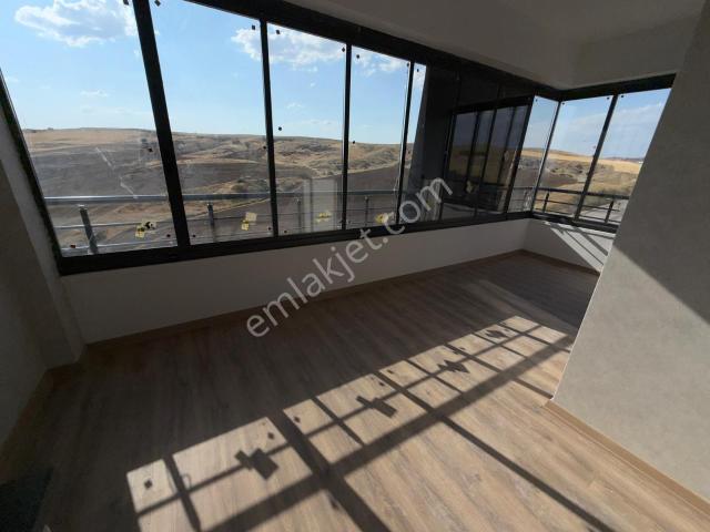 Emlak Danışmanım'dan║kaliteli İşçilikle║lüx Site İçinde 2+1