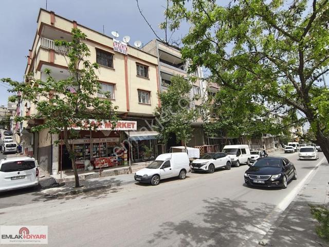 Emlak Diyarından Müstakil Komple 2+1 Ev İki Dükkan Satlık