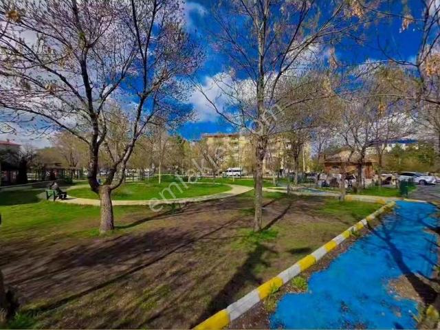 Emlak Dünyası Gym'den En Güzel Konumda Kiralık 3+1 Daire