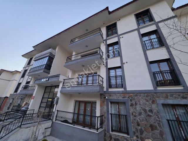 Emlak Dünyası Gym'den Hilalkent Toki'lerde Kiralık 2+1 Daire