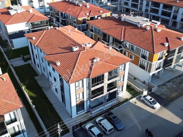 Emlakçe G.y.m.den Satılık Arifiye Fatih Mh3+1 Yüksek Giriş Daire