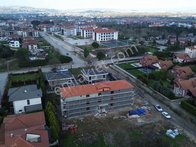 Emlakçe G.y.m. Dn Neviye Mh Villalar Tarafında Satılık 2+1 Daire