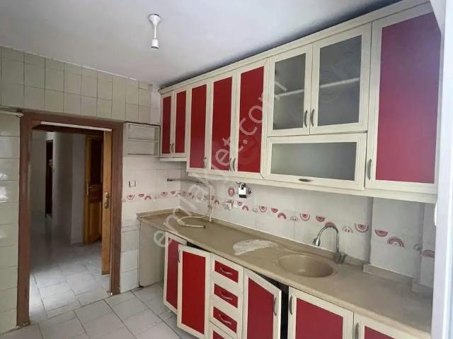 Emlakçe G Y M'den Arifiyeliler Sitesinde 2+1 Kiralık Daire