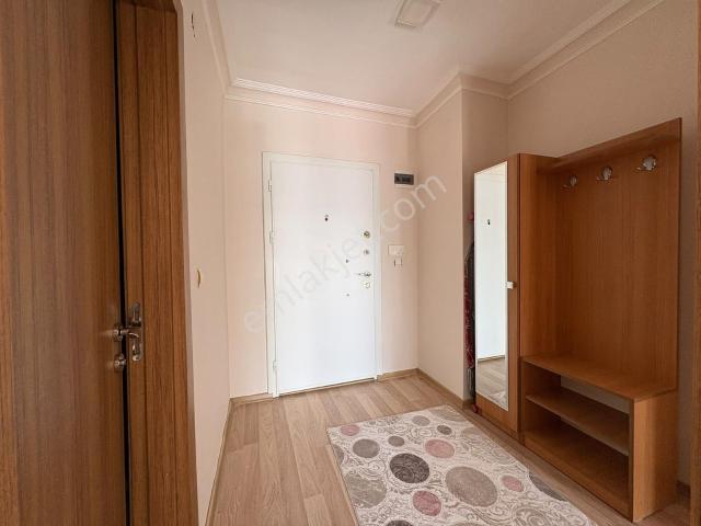Emlak Kılavuzu'ndan Çarşı İçerisinde Kiralık 1+1 Eşyalı Daire