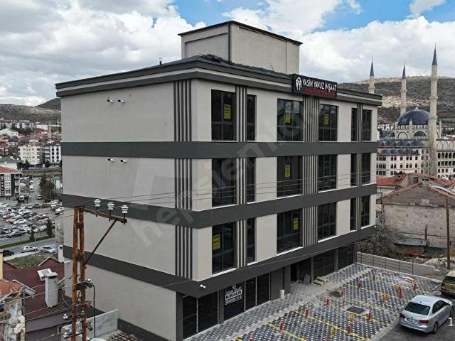 EMLAK KENTÇARŞI MERKEZDE KİRALIK SIFIR 2+0 OFİS
