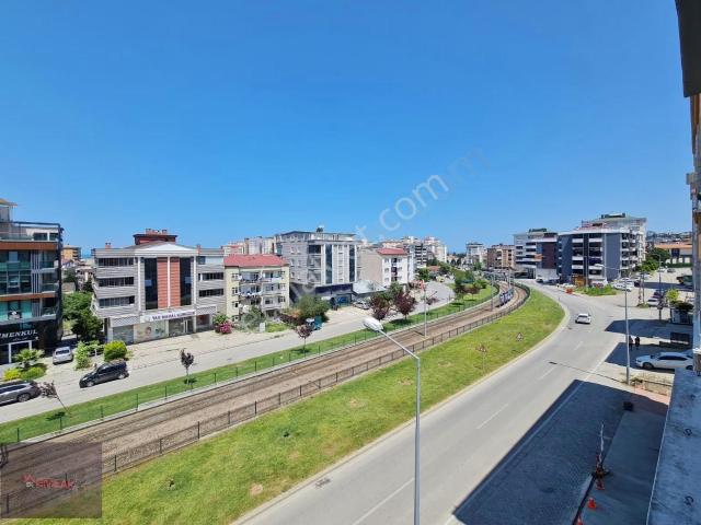Emlak Kent 'ten Tramvaya Cephe Geniş Satılık 3+1 Daire