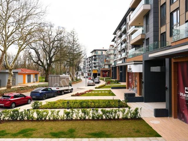 Emlak Konut Çınarköy'de Büyük Tip Kiralık Cadde Manzaralı Dükkan