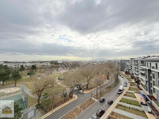 Emlak Konut Çınarköy'de Kiralık 4+1 Daire, 220 M²,koru Manzaralı