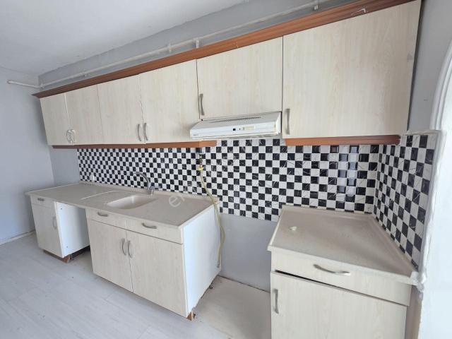 Emlak Konutları Oturuma Hazır Kiralık 3+1 Daire
