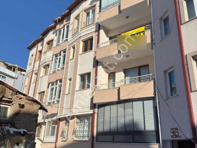 Emlak Plus'tan Kiralık 3,5+1 Merkez 346 Cafe Karşısı