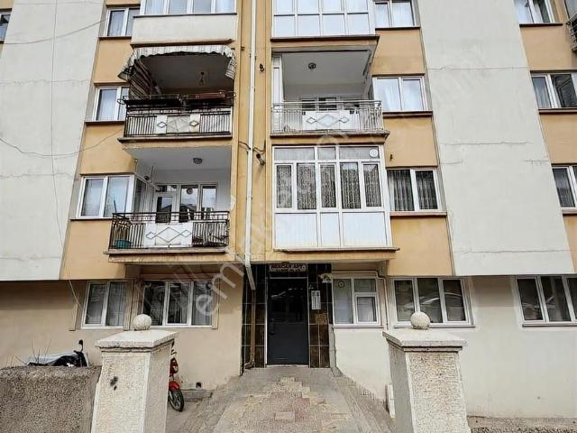 Emlak Plus'tan 2+1 Karayolları Karşısı Daire