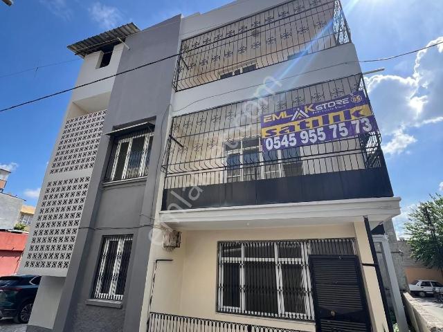 Emlak Store'dan Yeşilevlerde 3 Katlı Satılık Müstakil