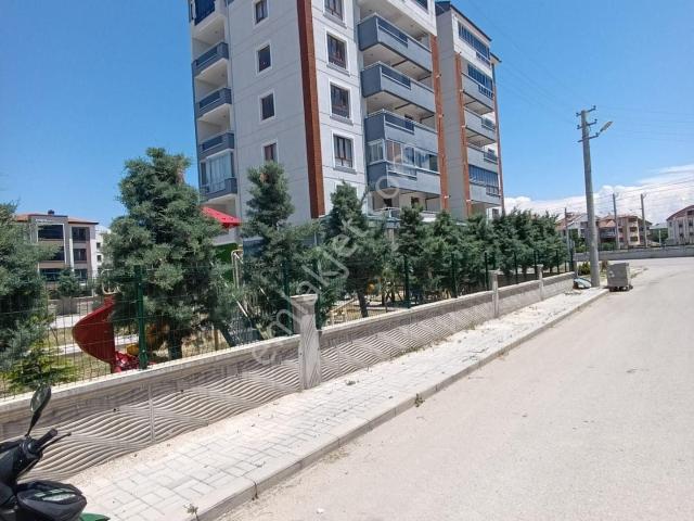 Emlaknomi'den Yenişehir Mah.site İçerisinde Sıfır 160 M2. Güney Cephe Önü Açık Geniş Balkon