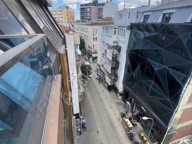 Emlakcımdan İstiklal Mahallesi Demirciler Sk. 3+1 Dublexs Daire