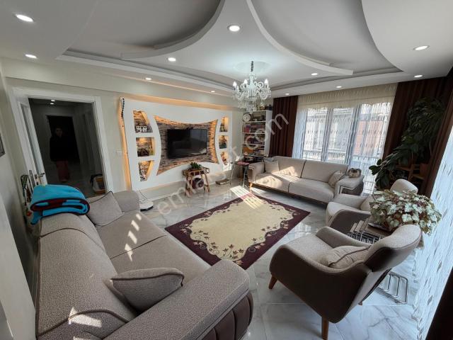 Emlakevim Hendek Yeni Mah.de 140 M2 3 + 1 Satılık Daire !