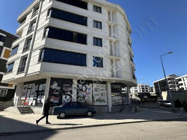 Emlakkent'ten Tramvaya Cephe Ultralük 3+1