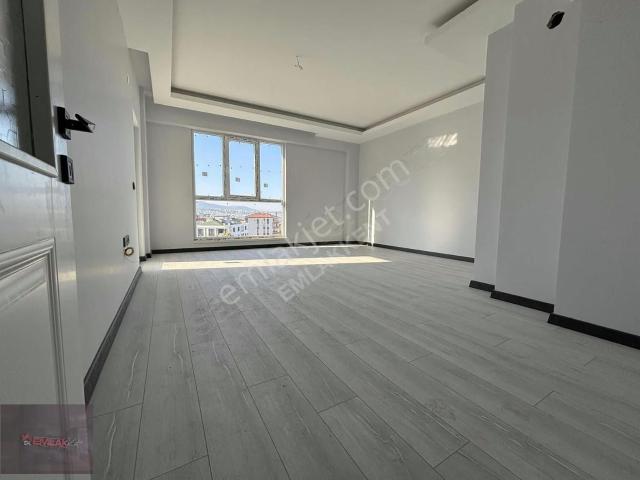 Emlakkent'den Satılık Sıfır İskanlı 2+1 Lüks Daire