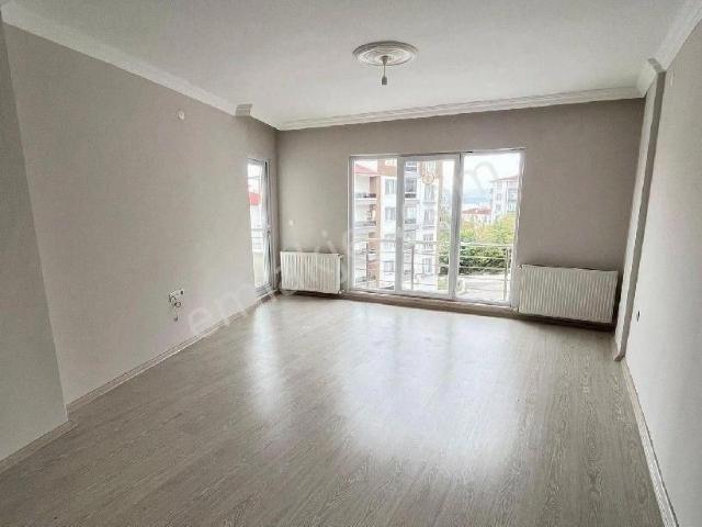 Emlaksinop'tan Zeytinlik Mahallesi'nde Satılık 2+1 90m² Daire