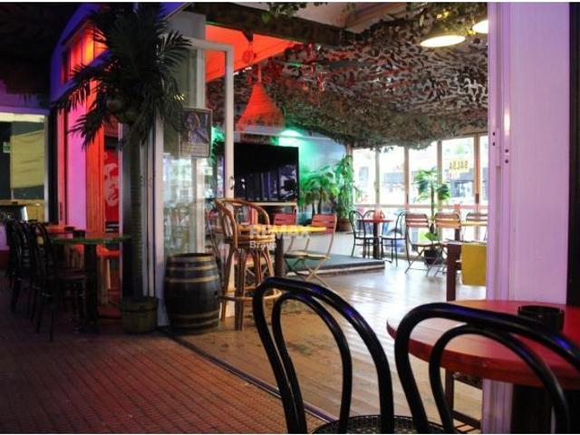 Empuriabrava | Traspaso de emblemático Cocktail Bar con 21 años de trayectoria y clientela consolida