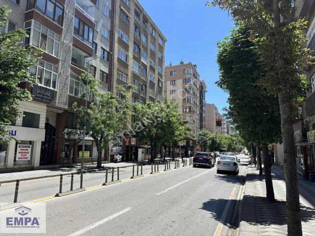 Empa'dan Arifiye Atatürk Cad. 4+1 180m² Bakımlı Lüks Kiralık