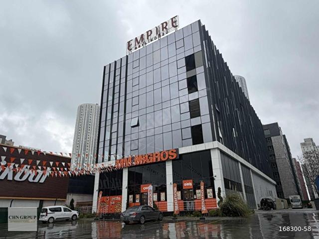 EMPİRE BEYLİKDÜZÜ E5 ÜZERİNDE KELEPİR ACİL SATILIK 1+0 OFİS
