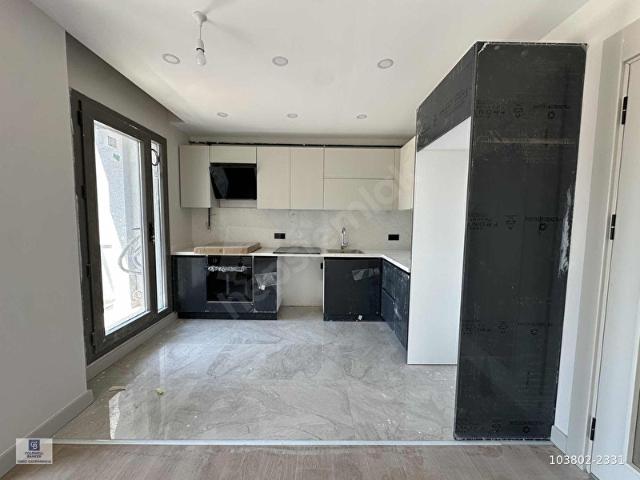 EMPİRE BEYLİKDÜZÜ KİRALIK BAHÇE KATI 2+1 AÇIK MUTFAK
