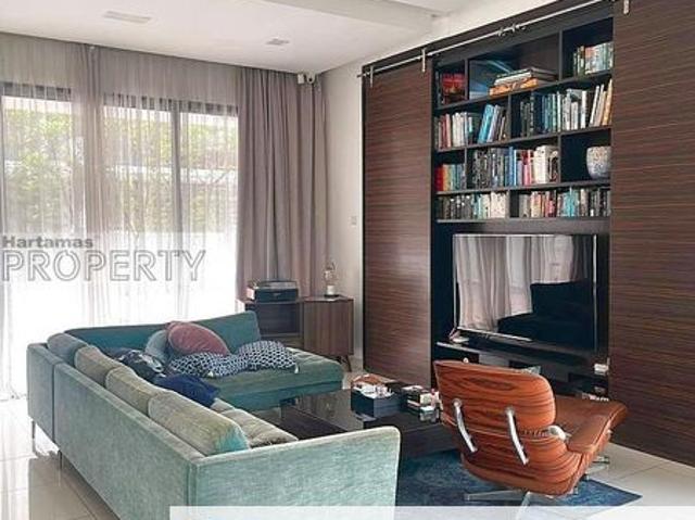 Empire Residence