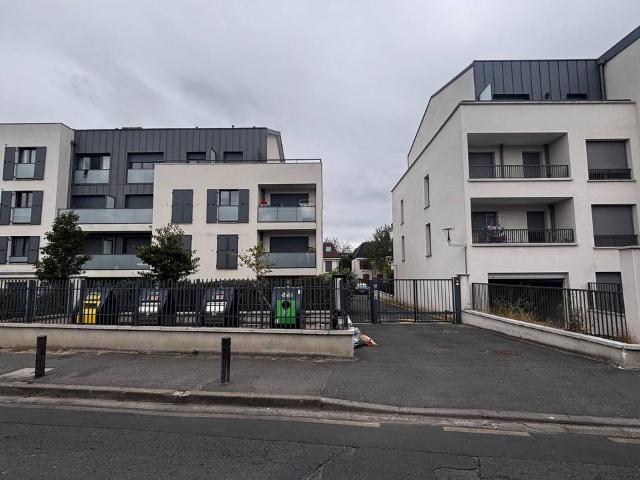 Emplacement de parking DEUIL LA BARRE