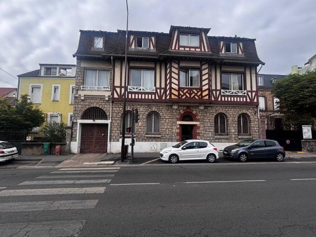 Emplacement de parking DEUIL LA BARRE