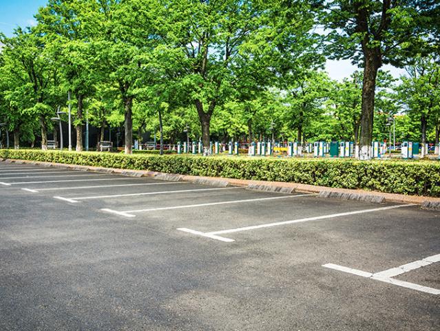 Emplacement de parking extérieur à Sèvres