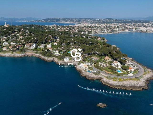 Emplacement de rêve front de mer clefs en mains 482m² Antibes