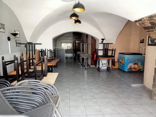 Emplacement n°1 Restaurant avec appartement
