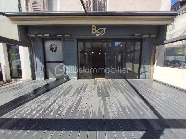 EMPLACEMENT N°1 – RIVES 38 Isère – DROIT AU BAIL – BAR RESTAURANT – LICENCE IV INCLUSE