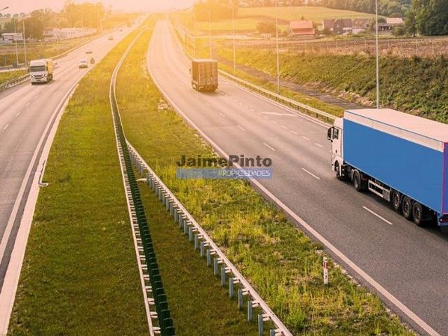 Empresa Transportes Logística Portugal e Nantes, França. Portugal, Leiria