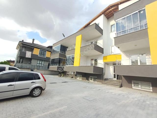 Emrah Çiftci'den Selçuklu Yazır Mah.şafak Cad.yanı Satılık 2+1 Lüks Dubleks Daire