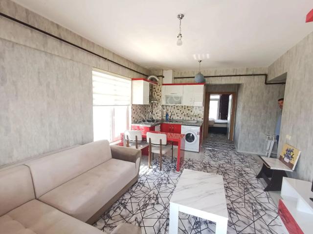 Emrah Çiftci'den Selçuklu Sancak Mah. Tramvay Hattı Yanı Eşyalı Kiralık 1+1 Daire