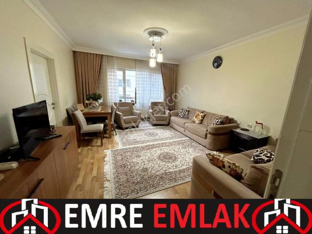 Emre Emlak'tan Mareşal Çakmak'ta Çift Balkon Arakat Masrafsız 3+1 Satılık Daire
