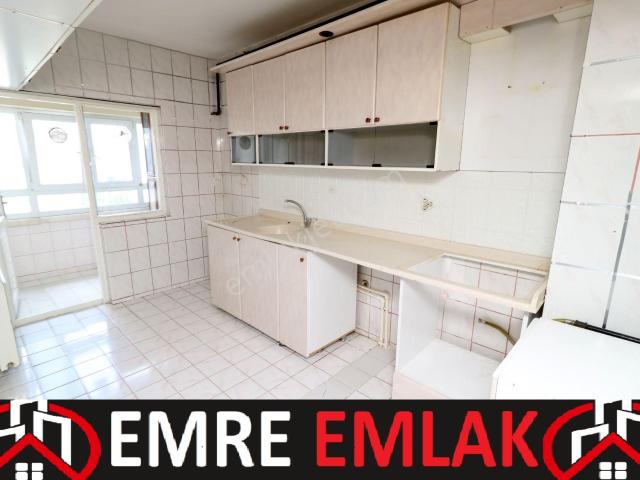 Emre Emlak'tan Oğuzlar'da Asansörlü Site İçi Arakat 3+1 Kiralık Daire