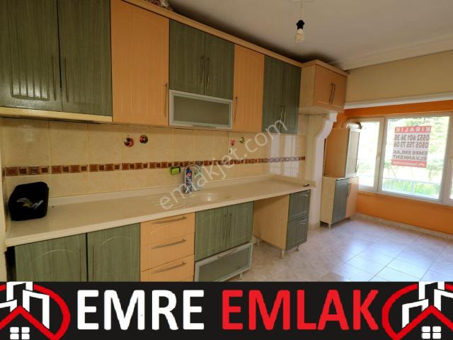 Emre Emlak'tan Oğuzlar'da Site İçi Arakat Asansörlü Kiralık 3+1 Daire