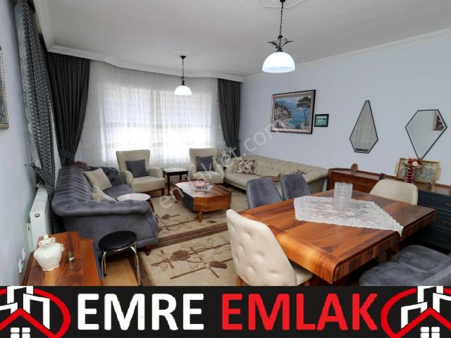 Emre Emlak'tan Atakent'te Site İçi Arakat Ön Cephe Satılık 3+1 Daire