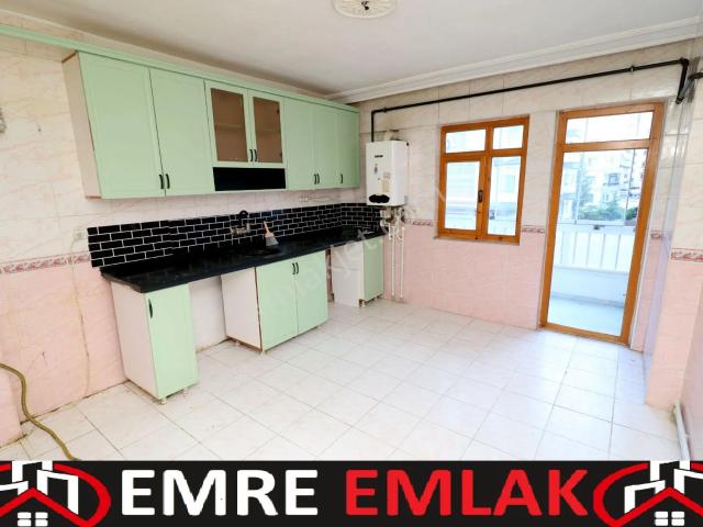 _*emre Emlaktan Atakent Mahallesinde 14 Cadde Yanında Geniş 3+1 Kiralık Daire*_