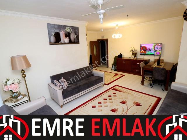Emre Emlak'tan Ertuğrul Gazi'de Önü Açık Site İçi 3+1 Satılık Daire